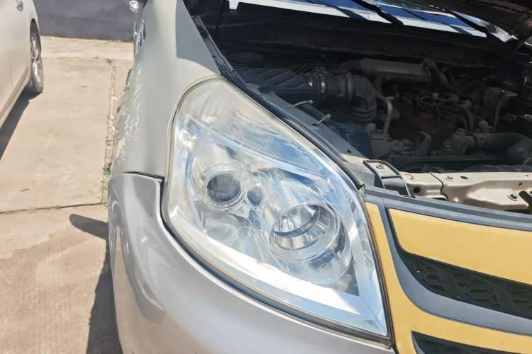 Used Foton Tunland 2015 2.8T Diesel Two-Wheel Drive Entry Version BJ493ZLQ4 Right Front Headlight
