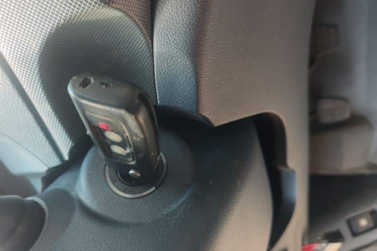 Used Foton Tunland 2015 2.8T Diesel Two-Wheel Drive Entry Version BJ493ZLQ4 Vehicle Key