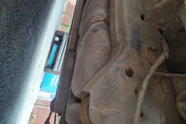 Used Foton Tunland 2015 2.8T Diesel Two-Wheel Drive Entry Version BJ493ZLQ4 Chassis Rear Left
