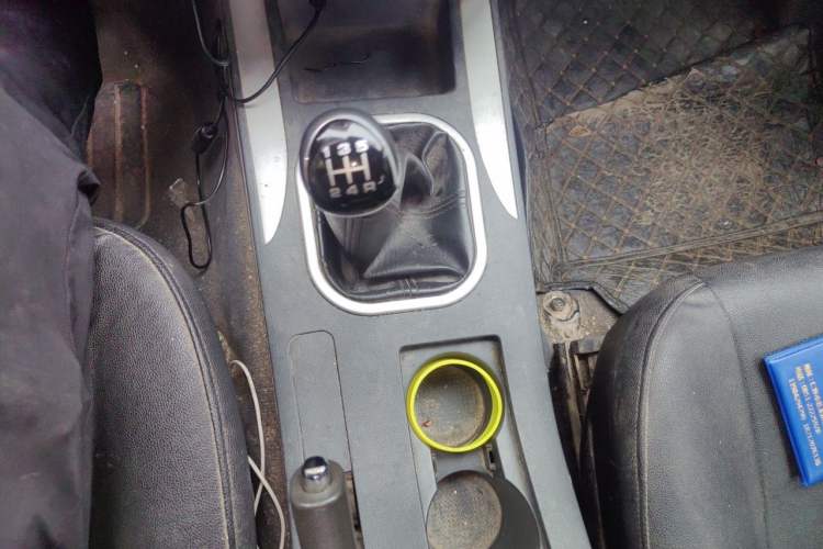 Used Foton Tunland 2015 2.8T Diesel Two-Wheel Drive Entry Version BJ493ZLQ4 Gear Lever