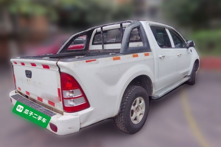 Used Foton Tunland 2015 2.8T Diesel Two-Wheel Drive Entry Version BJ493ZLQ4 Rear Right 45 Deg