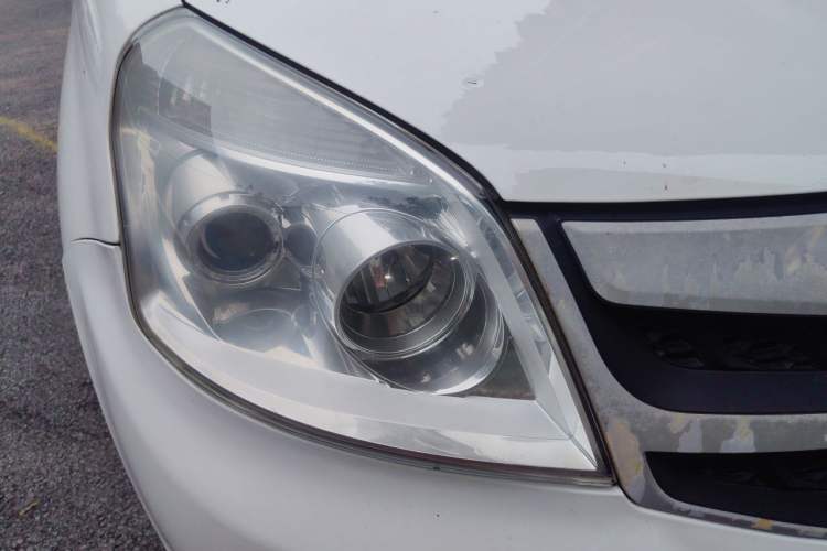 Used Foton Tunland 2015 2.8T Diesel Two-Wheel Drive Entry Version BJ493ZLQ4 Right Front Headlight