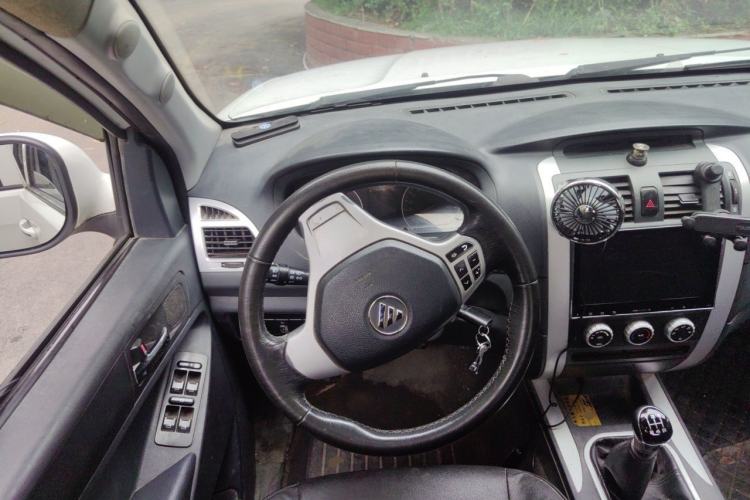 Used Foton Tunland 2015 2.8T Diesel Two-Wheel Drive Entry Version BJ493ZLQ4 Steering Wheel