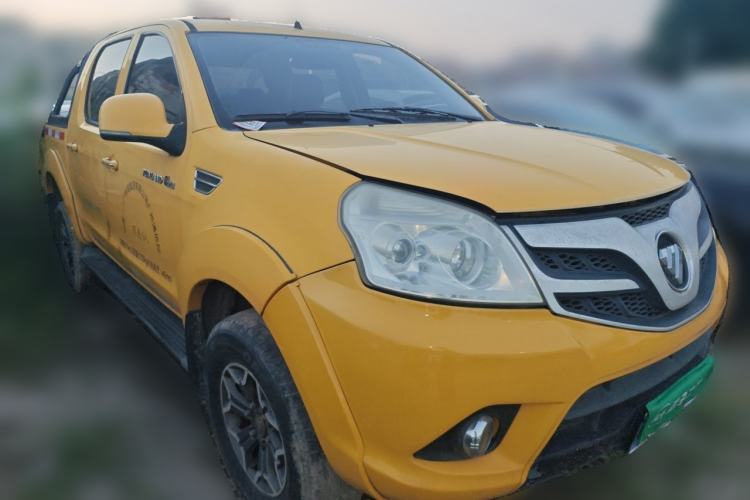 Used Foton Tunland 2015 2.8T S-Series Diesel Two-Wheel-Drive Elite Edition Low Roof ISF2.8 Front Right 45 Deg
