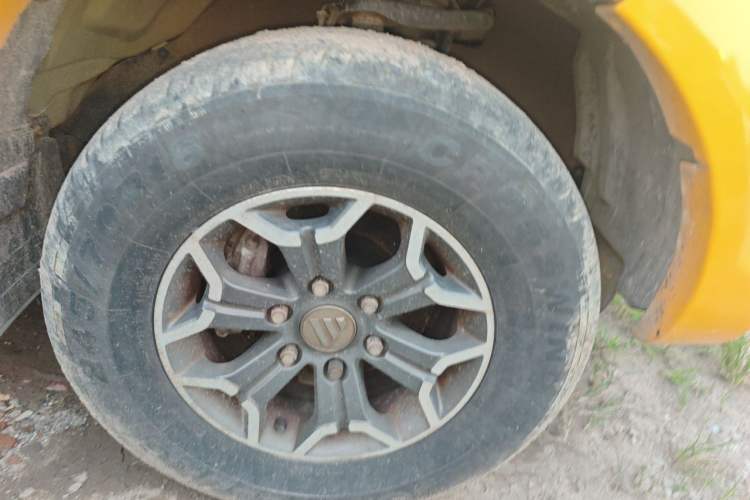 Used Foton Tunland 2015 2.8T S-Series Diesel Two-Wheel-Drive Elite Edition Low Roof ISF2.8 Right Front Wheel Hub