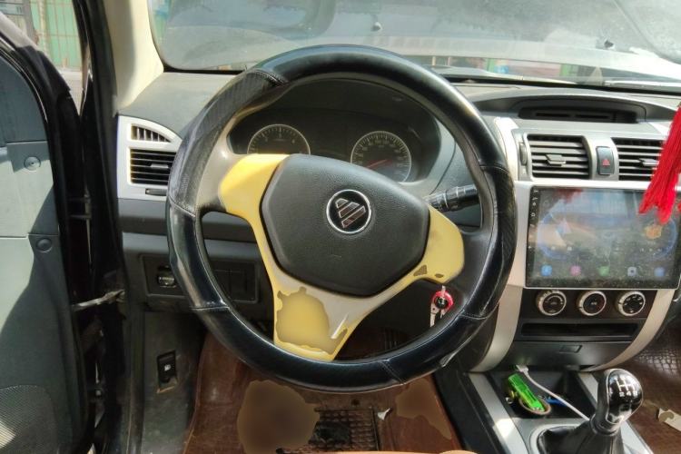 Used Foton Tunland 2016 2.8T E3 Diesel Long Wheelbase Two-Wheel Drive Comfort Edition BJ493ZLQ4 Steering Wheel