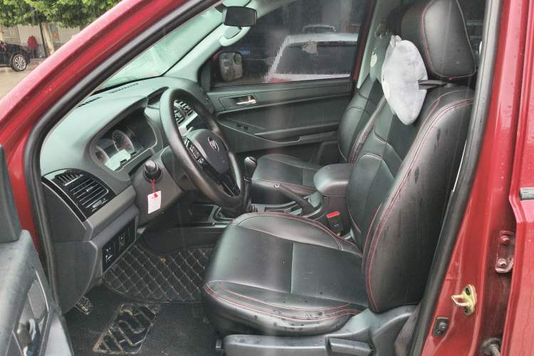 Used Foton Tunland 2016 2.8T E5 Diesel Two-Wheel Drive Elite Edition ISF2.8 Driver Seat