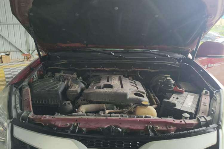 Used Foton Tunland 2016 2.8T E5 Diesel Two-Wheel Drive Elite Edition ISF2.8 Engine Bay