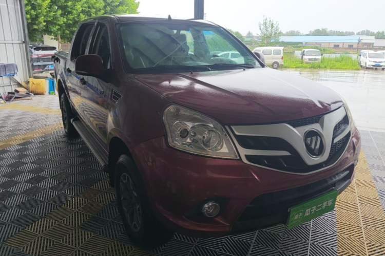 Used Foton Tunland 2016 2.8T E5 Diesel Two-Wheel Drive Elite Edition ISF2.8 Front Right 45 Deg
