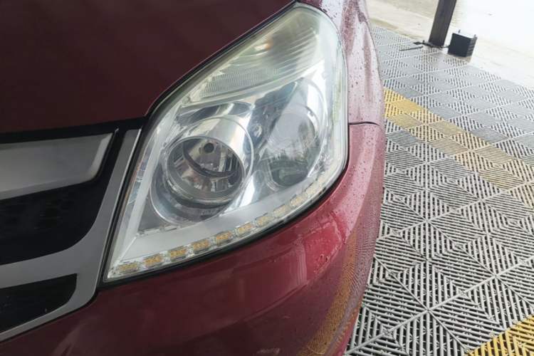 Used Foton Tunland 2016 2.8T E5 Diesel Two-Wheel Drive Elite Edition ISF2.8 Left Front Headlight