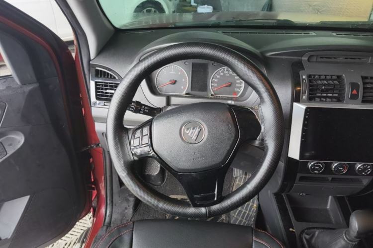 Used Foton Tunland 2016 2.8T E5 Diesel Two-Wheel Drive Elite Edition ISF2.8 Steering Wheel