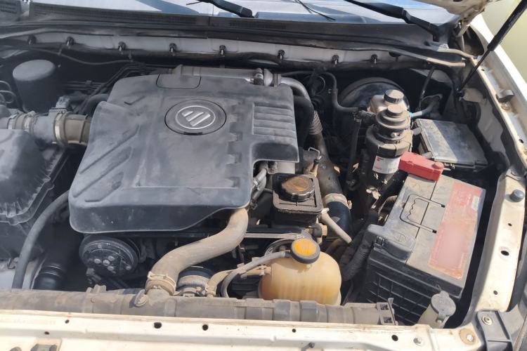 Used Foton Tunland 2016 2.8T E5 Two-Wheel-Drive Comfort Version Long Wheelbase 4J28TC2 Engine Bay Left
