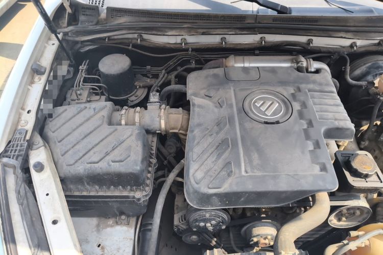 Used Foton Tunland 2016 2.8T E5 Two-Wheel-Drive Comfort Version Long Wheelbase 4J28TC2 Engine Bay Right