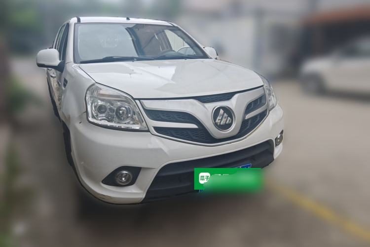 Used Foton Tunland 2016 2.8T E3 Diesel Long Wheelbase Two-Wheel Drive Comfort Edition BJ493ZLQ4 Front Right 45 Deg