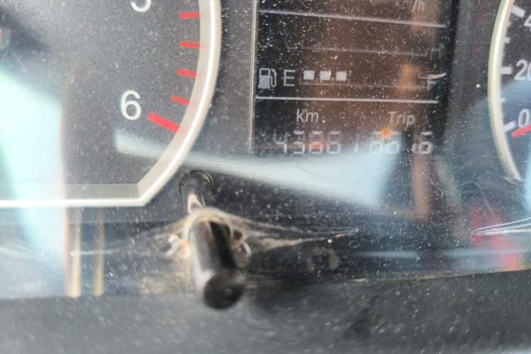 Used Foton Tunland 2016 2.8T E5 Two-Wheel-Drive Comfort Version Long Wheelbase 4J28TC2 Odometer Close Up