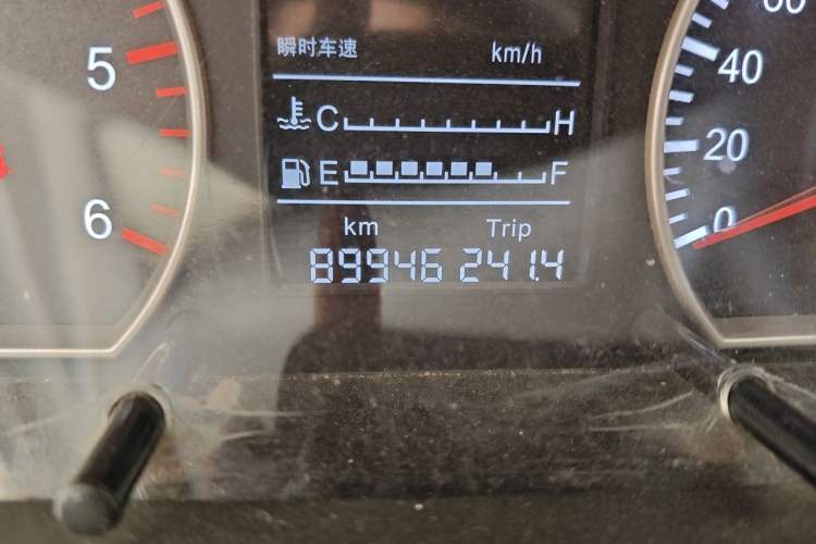 Used Foton Tunland 2016 2.8T E3 Diesel 4x4 Comfort Edition 4J28TC2 Odometer Close Up