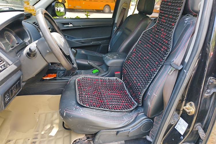 Used Foton Tunland 2017 2.8T E-Series Diesel Two-Wheel Drive Comfort Version with Low Cargo Bed China V Emission Standard Left Front Seat
