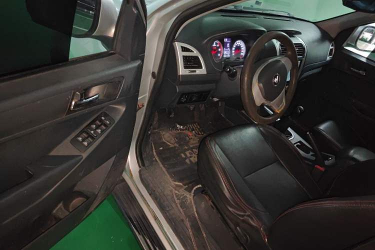 Used Foton Tunland 2017 2.8T E3 Diesel Two-Wheel Drive Extended Comfort Version BJ493ZLQ4 Driver Seat