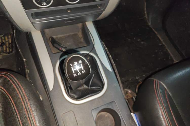 Used Foton Tunland 2017 2.8T E3 Diesel Two-Wheel Drive Extended Comfort Version BJ493ZLQ4 Gear Lever