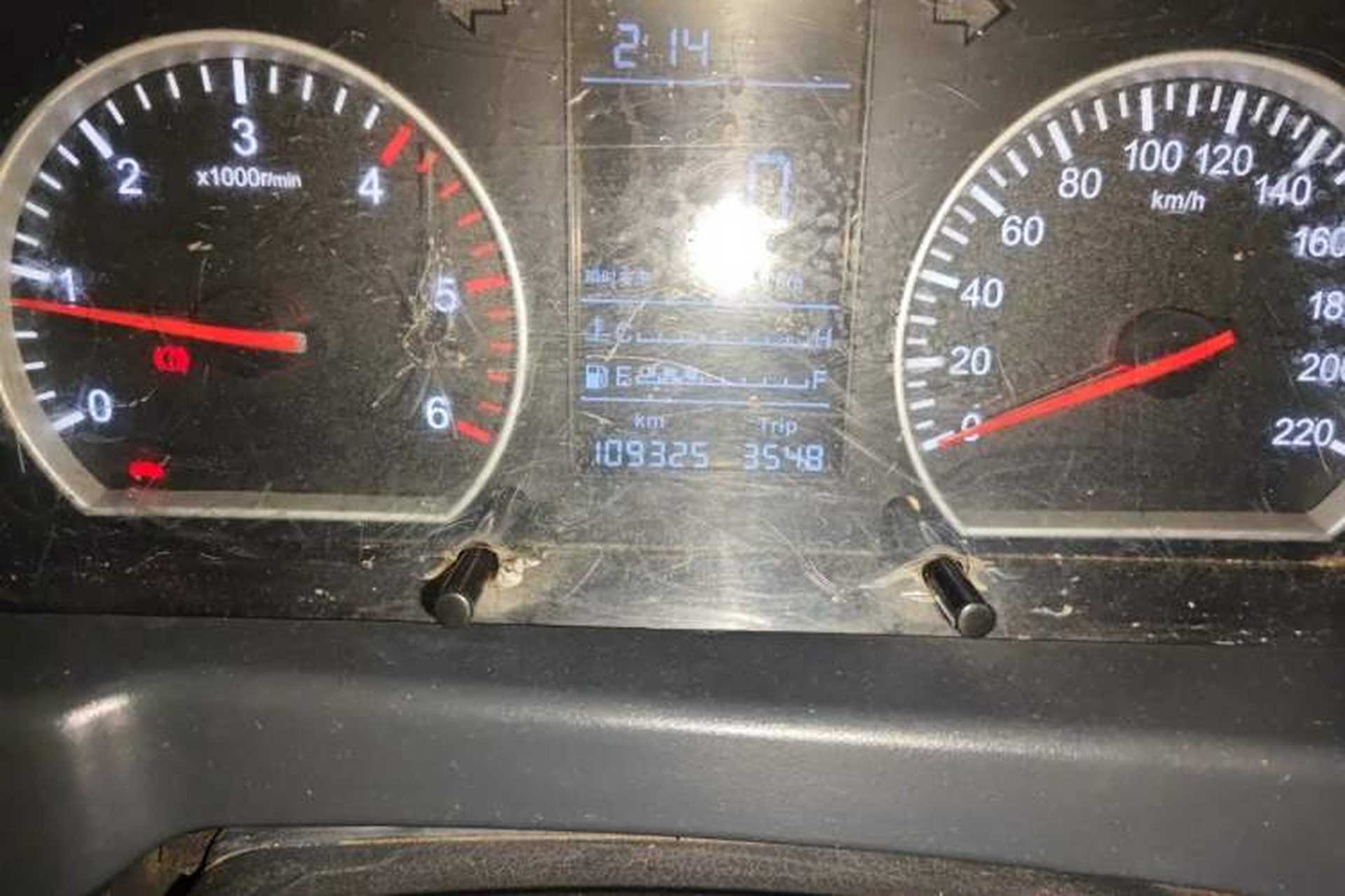 Used Foton Tunland 2017 2.8T E3 Diesel Two-Wheel Drive Extended Comfort Version BJ493ZLQ4 Odometer Close Up