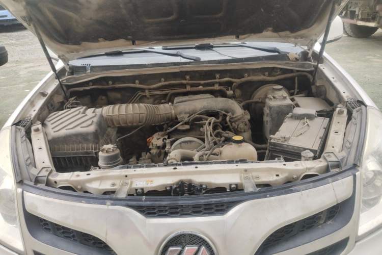 Used Foton Tunland 2017 2.4L E3 Gasoline Two-Wheel Drive Comfort Edition 4G69S4M Engine Bay