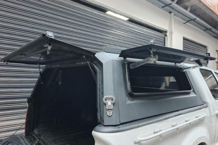 Used Foton Tunland 2017 2.4L E3 Gasoline 4x4 Elite Edition 4G69S4M Exterior 7