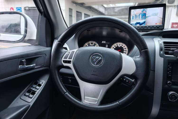 Used Foton Tunland 2017 2.4L E3 Gasoline 4x4 Elite Edition 4G69S4M Interior 6