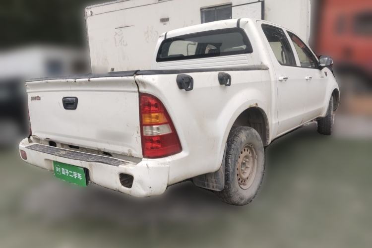 Used Foton Tunland 2017 2.4L E3 Gasoline Two-Wheel Drive Comfort Edition 4G69S4M Rear Right 45 Deg