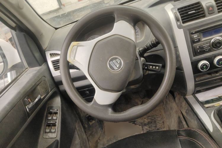 Used Foton Tunland 2017 2.4L E3 Gasoline Two-Wheel Drive Comfort Edition 4G69S4M Steering Wheel