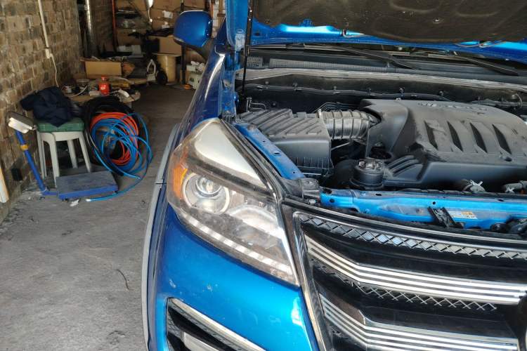 Used Foton Tunland 2018 2.4L E5 Two-Wheel Drive Elite Version Long Wheelbase 4G69S4M Engine Bay Right