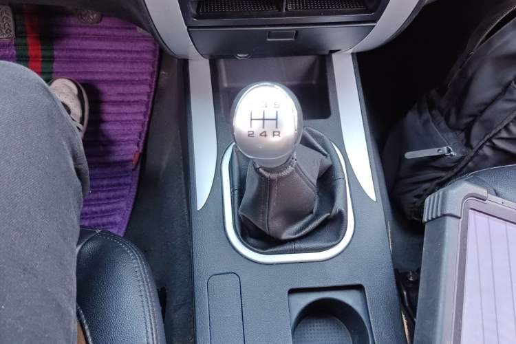 Used Foton Tunland 2018 2.4L E5 Two-Wheel Drive Comfort Version 4G69S4M Gear Lever