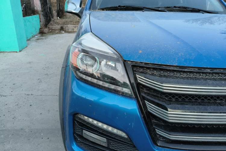 Used Foton Tunland 2018 2.4L E5 Two-Wheel Drive Elite Version 4G69S4M Right Front Headlight