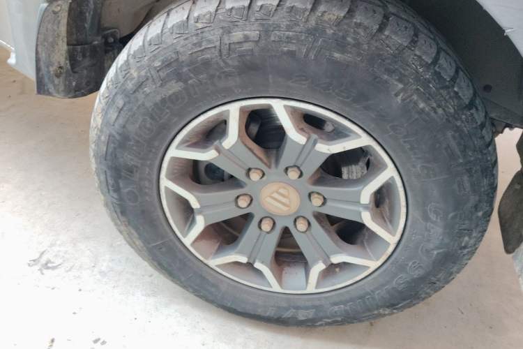 Used Foton Tunland 2018 2.8T E5 Two-Wheel-Drive Elite Version Long Wheelbase 4J28TC4 Right Front Wheel Hub