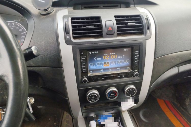 Used Foton Tunland 2018 2.8T E5 Two-Wheel-Drive Comfort Version with Long Wheelbase Equipped with 4J28TC4 Engine Audio And AC Panel