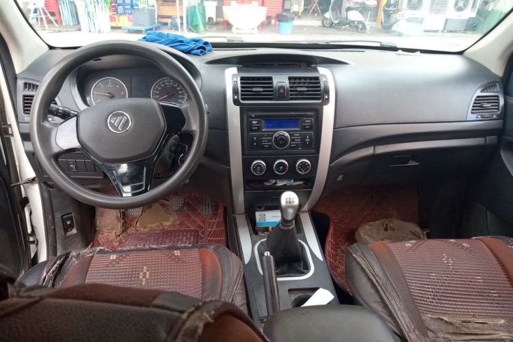 Used Foton Tunland 2018 2.8T E3 Diesel 2WD Comfort Version China V Standard 4J28TC4 Center Console