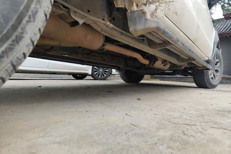 Used Foton Tunland 2018 2.8T E5 Two-Wheel-Drive Comfort Version with Long Wheelbase Equipped with 4J28TC4 Engine Chassis Rear Right