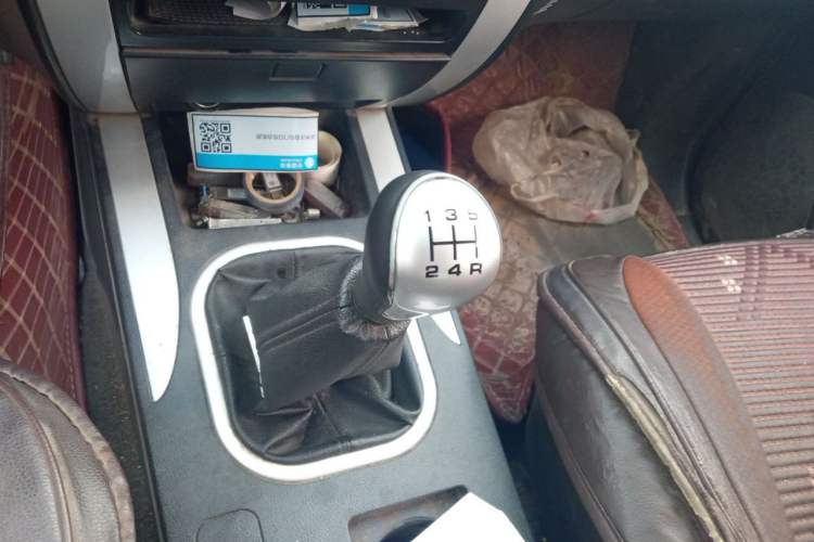 Used Foton Tunland 2018 2.8T E3 Diesel 2WD Comfort Version China V Standard 4J28TC4 Gear Lever