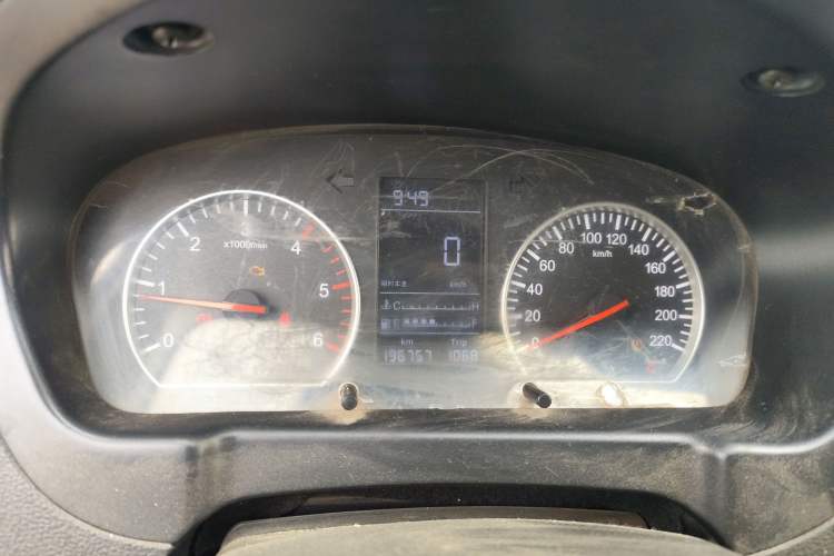 Used Foton Tunland 2018 2.8T E5 Two-Wheel-Drive Comfort Version with Long Wheelbase Equipped with 4J28TC4 Engine Instrument Cluster