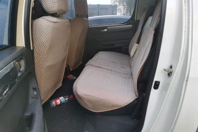 Used Foton Tunland 2018 2.4L E5 Two-Wheel Drive Comfort Version 4G69S4M Interior 4