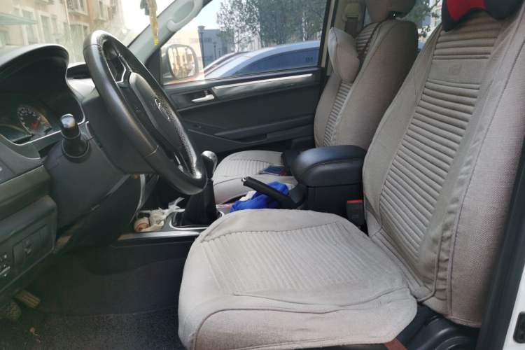 Used Foton Tunland 2018 2.4L E5 Two-Wheel Drive Comfort Version 4G69S4M Left Front Seat