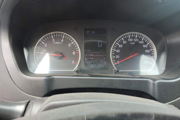 Used Foton Tunland 2018 2.4L E5 Two-Wheel Drive Elite Version 4G69S4M Odometer Close Up