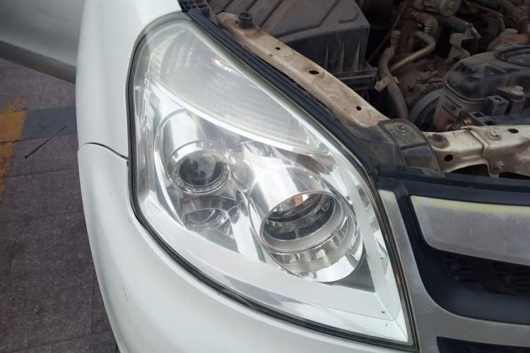 Used Foton Tunland 2018 2.8T E3 Diesel 2WD Comfort Version China V Standard 4J28TC4 Right Front Headlight