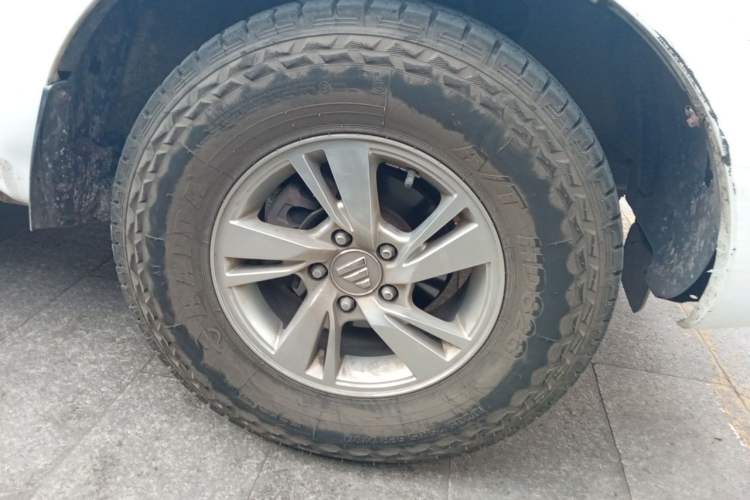 Used Foton Tunland 2018 2.8T E3 Diesel 2WD Comfort Version China V Standard 4J28TC4 Right Front Wheel Hub