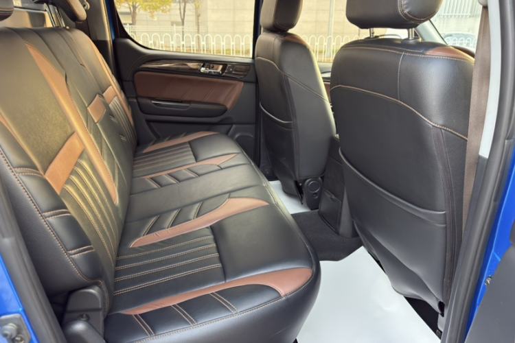 Used Foton Tunland 2019 2.0T E7 Automatic All-Wheel Drive City Edition Mid-Range 4G20TI3 Interior 1