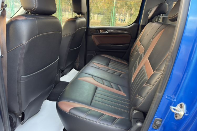 Used Foton Tunland 2019 2.0T E7 Automatic All-Wheel Drive City Edition Mid-Range 4G20TI3 Interior 10