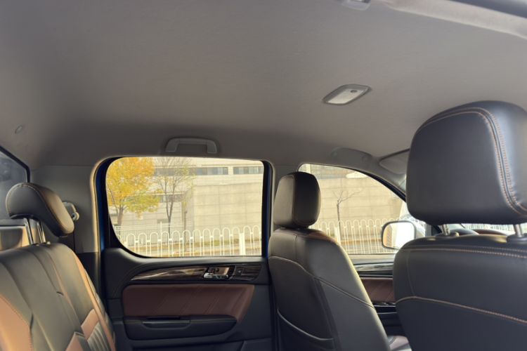 Used Foton Tunland 2019 2.0T E7 Automatic All-Wheel Drive City Edition Mid-Range 4G20TI3 Interior 4