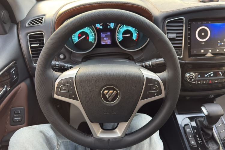 Used Foton Tunland 2019 2.0T E7 Automatic All-Wheel Drive City Edition Mid-Range 4G20TI3 Interior 5