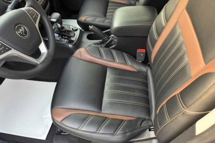 Used Foton Tunland 2019 2.0T E7 Automatic All-Wheel Drive City Edition Mid-Range 4G20TI3 Interior 6