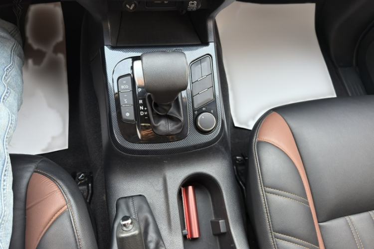 Used Foton Tunland 2019 2.0T E7 Automatic All-Wheel Drive City Edition Mid-Range 4G20TI3 Interior 7