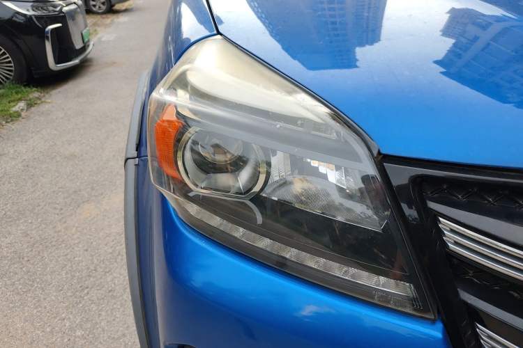 Used Foton Tunland  Right Front Headlight